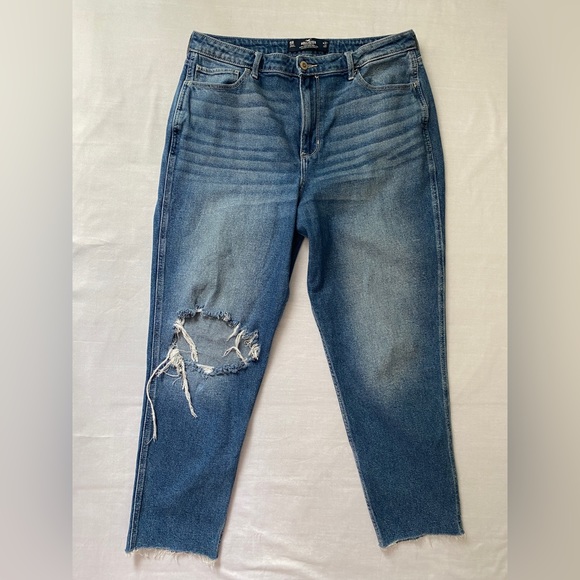 Hollister Jeans Hollister Ultra Highrise Mom Jean Hollister Vintage Stretch Size 5r Poshmark